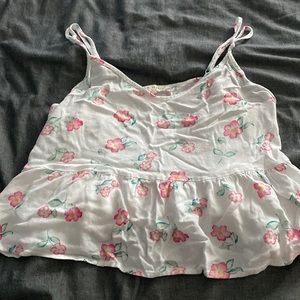 White flower tank top